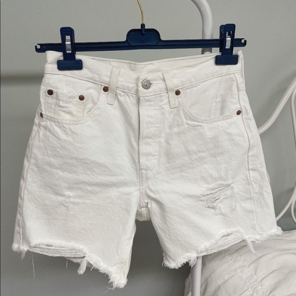 Levi’s Premium 501 High Waisted Jean Short - Picture 1 of 7